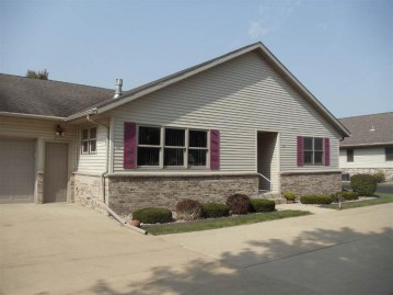 302 County Park Rd, Waupun, WI 53963