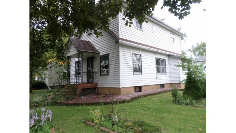 136 N Hazel St Whitewater, WI 53190 by Bear Realty , Inc. Ken $159,900