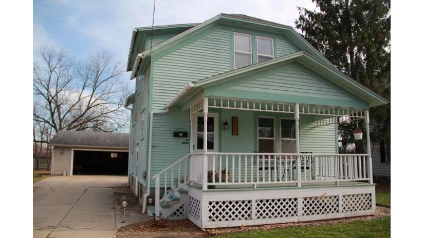 517 East St Fort Atkinson, WI 53538 by Wayne Hayes Real Estate LLC $160,000