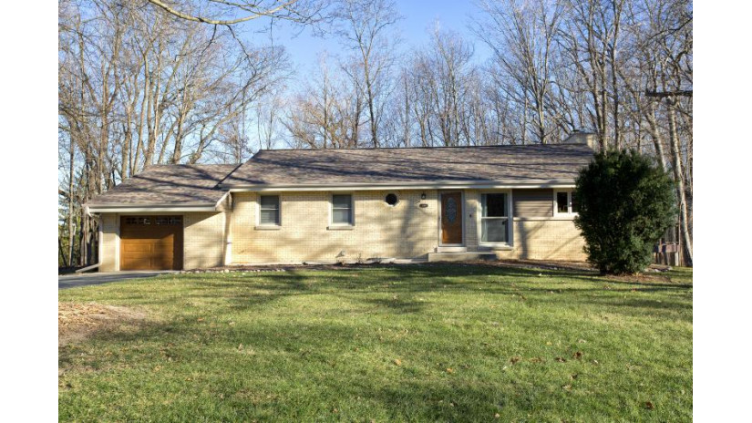 3860 N 167th St Brookfield, WI 53005 by RE/MAX Realty Pros~Milwaukee $288,000