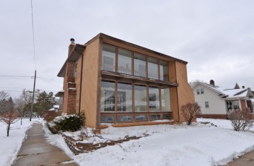 3528 Haven Ave, Racine, WI 53405-2435