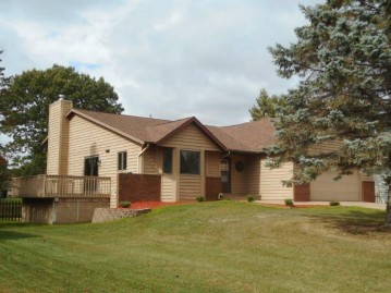 3390 Whispering Pines Lane, Eau Claire, WI 54701