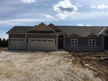 3085 Fairway View Ct, Richfield, WI 53033