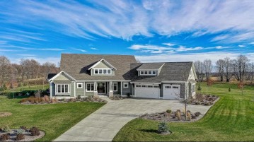 2286 Elsies Dr, Richfield, WI 53076