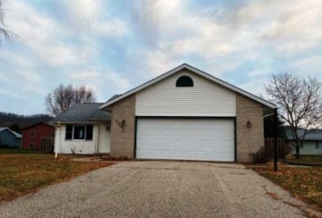 2903 Meadow Lark Ln S, Holmen, WI 54636