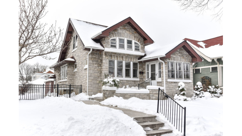 2343 N 63rd St Wauwatosa, WI 53213 by Shorewest Realtors $249,900