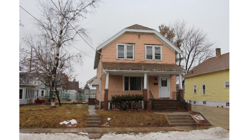 1810 Madison St Manitowoc, WI 54220 by Coldwell Banker Real Estate Group~Manitowoc $30,000