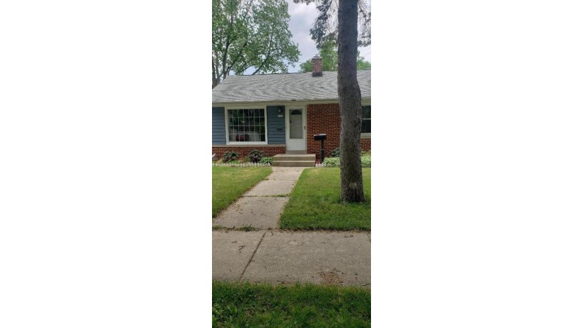 2327 W Kendall Ave Glendale, WI 53209 by NON MLS $196,000