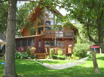 N4378 S Lakeshore Dr, Princeton, WI 54941