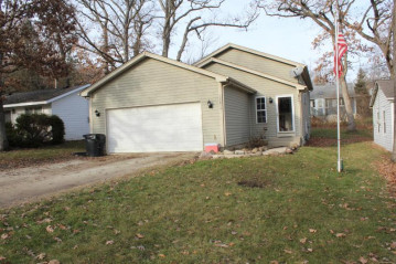 27600 94th St, Salem Lakes, WI 53168-9032