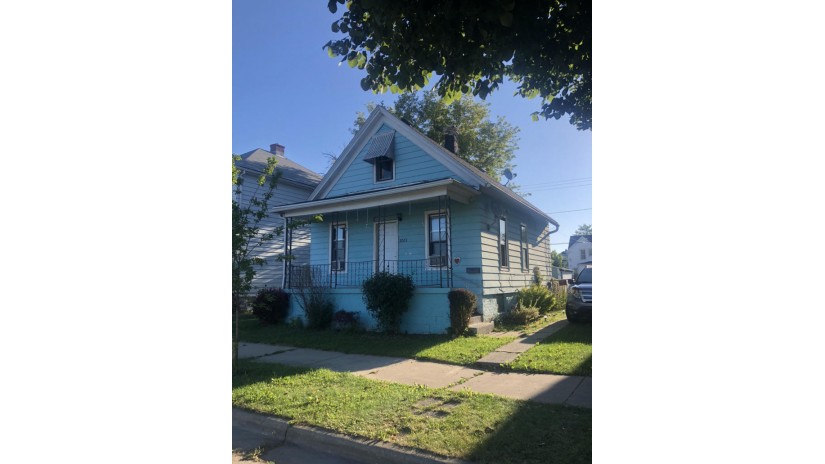 2023 Clark St Racine, WI 53403 by Shorewest Realtors $67,000