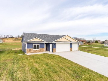 21572 Somerset Downs Ln, Galesville, WI 54630-2100