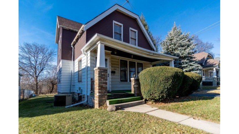 1327 N 68th St Wauwatosa, WI 53213 by Homeowners Concept $139,900