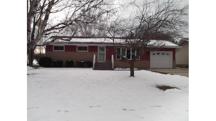 321 Washington Ct Whitelaw, WI 54247 by Action Realty $154,900