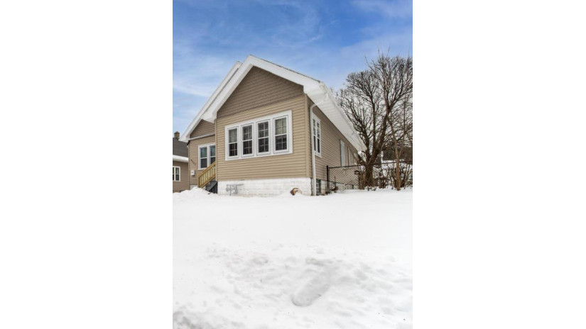 6227 W Locust St Milwaukee, WI 53210 by Realty Executives Integrity~NorthShore $194,900