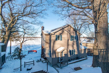 N4969 Lake Dr, Hubbard, WI 53034