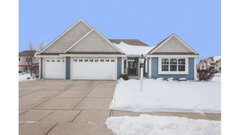 1298 Northview Dr Oconomowoc, WI 53066 by Keller Williams Realty-Lake Country $499,000