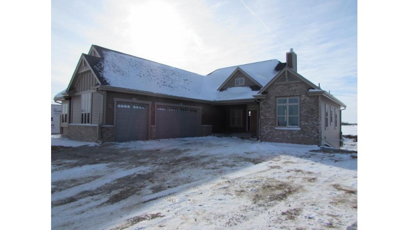 675 Spur Rd Slinger, WI 53086 by Relocation Associates of WI, LLC $442,500