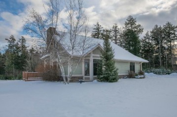 6790 Ginger Ln, Three Lakes, WI 54562