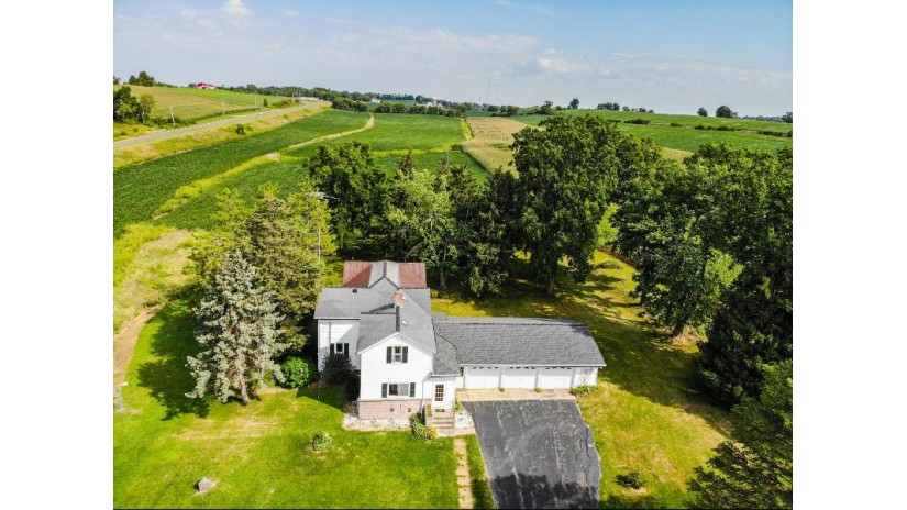 N6038 E Neda Rd Hubbard, WI 53035 by Land & Legacy Group LLC $529,000