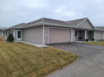 1371 S Wilson Ave, Hartford, WI 53027