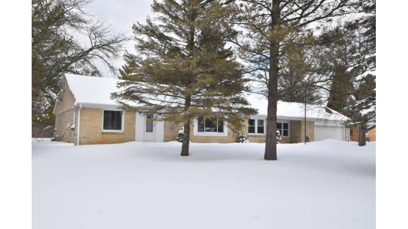 1328 W El Rancho Dr Mequon, WI 53092 by First Weber Inc- Mequon $289,900