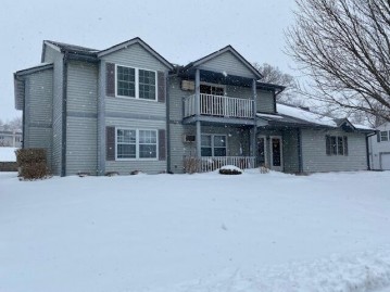 340 Auburn Meadows Ct A, Campbellsport, WI 53010-3534