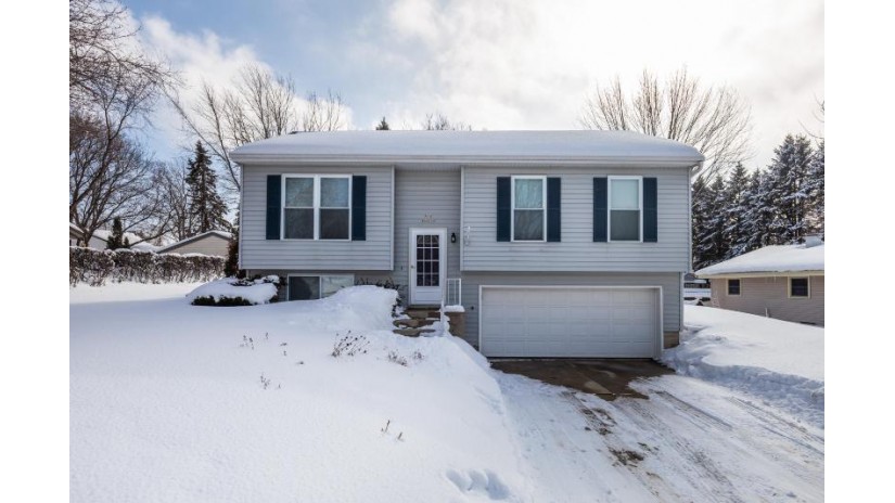 N70W23739 Prides Rd Sussex, WI 53089 by Keller Williams Realty-Lake Country $267,000