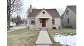 2000 S 91st St West Allis, WI 53227 by Shorewest Realtors $174,900