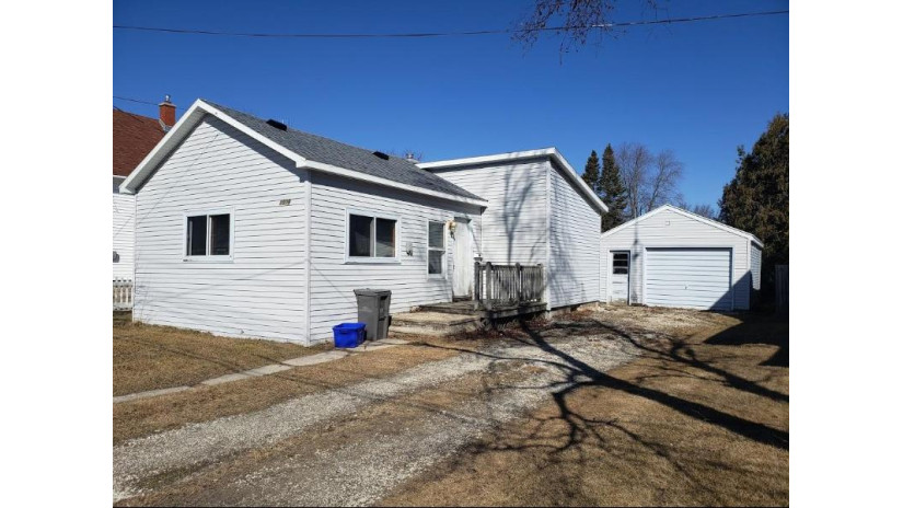 2508 15th St Two Rivers, WI 54241 by Coldwell Banker Real Estate Group~Manitowoc $44,900