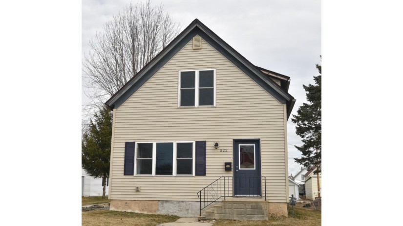 522 W Michigan St Port Washington, WI 53074 by Shorewest Realtors $189,000