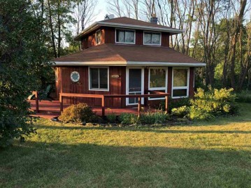 4090 Bagnall Road, Jacksonport, WI 54235