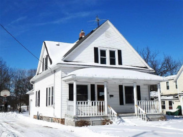 119 Pine Street, Waupaca, WI 54981