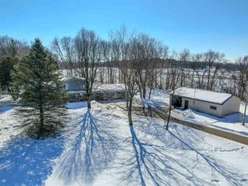 5432 Pine Rd, Berry, WI 53515