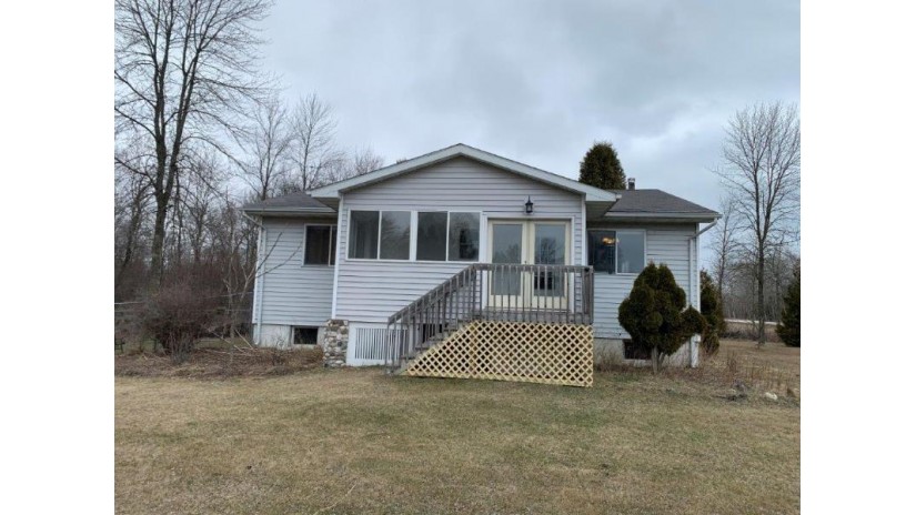E6214 10th Rd Algoma, WI 54201 by Action Realty $169,000