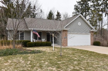 6428 Nature Dr, Caledonia, WI 53402-6301