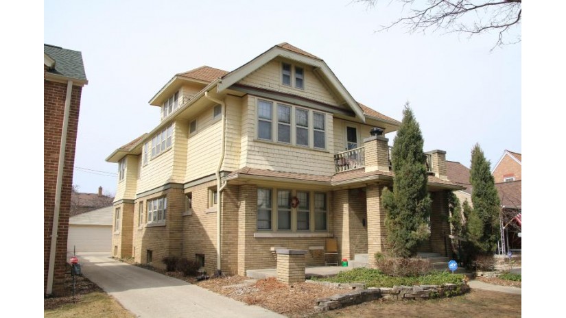 2923 N 75th St 2925 Milwaukee, WI 53210 by Moving Forward Realty $269,900