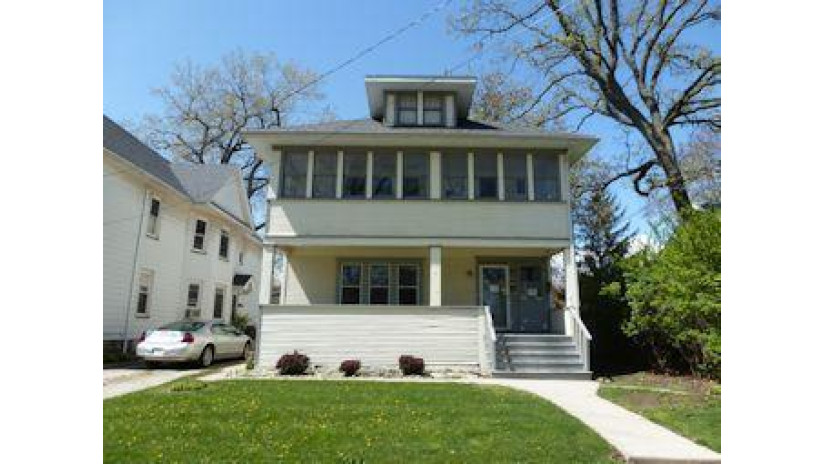 6730 20th Ave Kenosha, WI 53143 by Land-Quest Realty, LLC $169,900