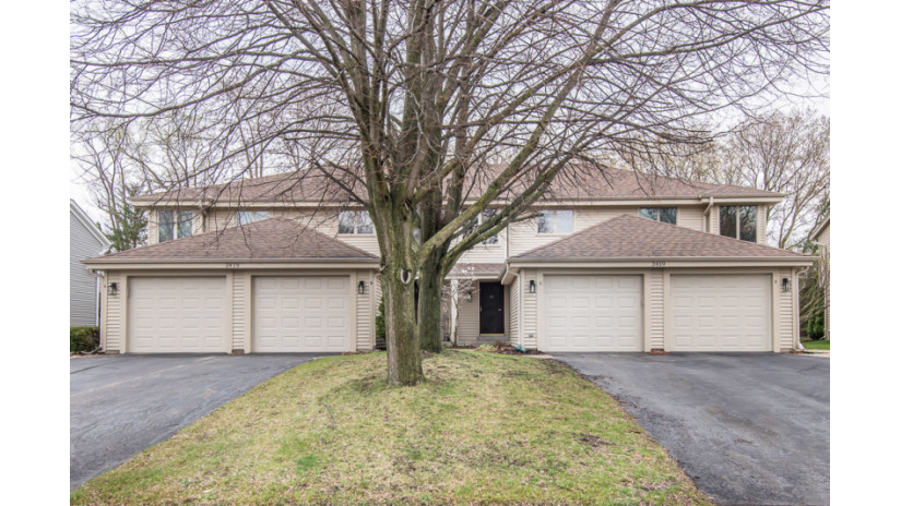 2419 Willowood Dr C Waukesha, WI 53188 by Shorewest Realtors $185,000