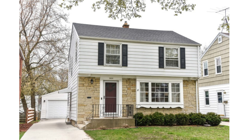 2439 N 82nd St Wauwatosa, WI 53213 by Shorewest Realtors $349,000