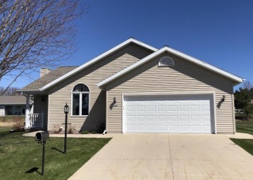 1506 Blue Heron Dr, Two Rivers, WI 54241