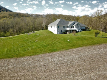 W26111 Park Rd, Trempealeau, WI 54661