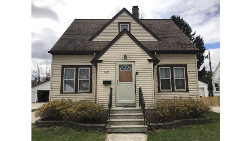 1835 Belmont St Manitowoc, WI 54220 by Coldwell Banker Real Estate Group~Manitowoc $135,000