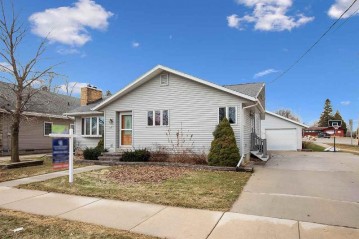 352 N Jackson Street, Valders, WI 54245-9679