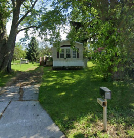 125 W 1st St, Waldo, WI 53093-1301