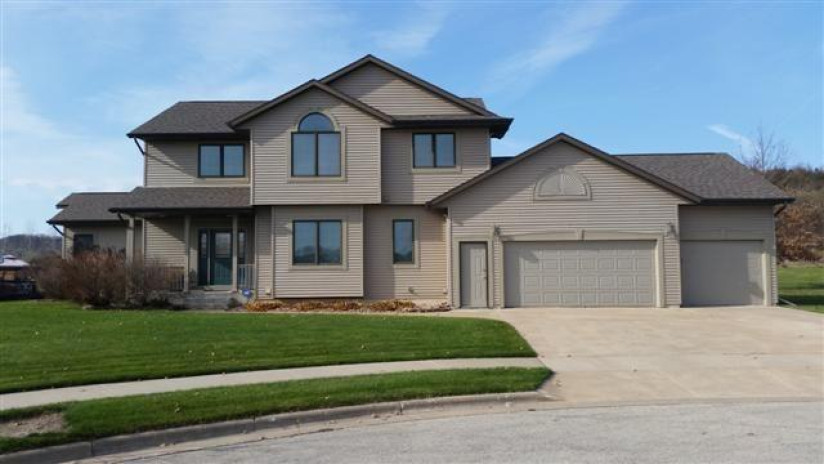 5375 Creekside Pl La Crosse, WI 54601 by Castle Realty, LLC $395,000