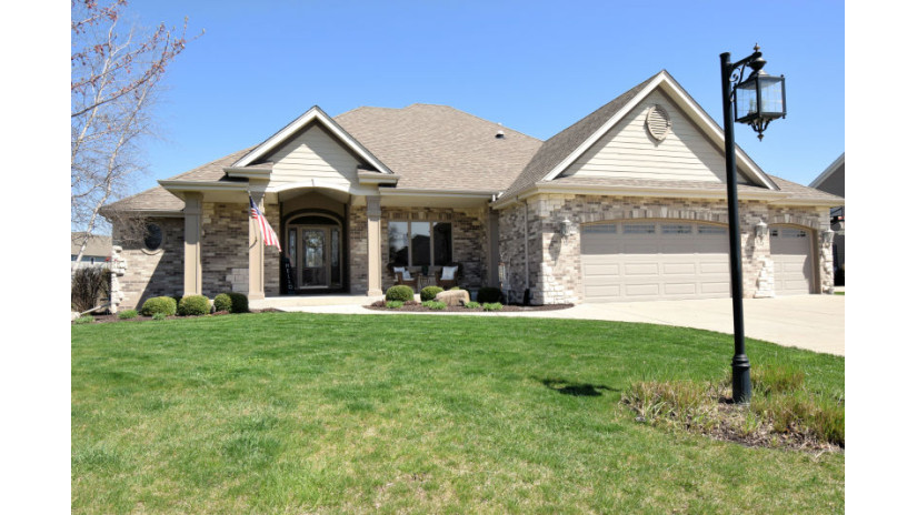 W151N7280 Paseo Ln Menomonee Falls, WI 53051 by Shorewest Realtors $499,900