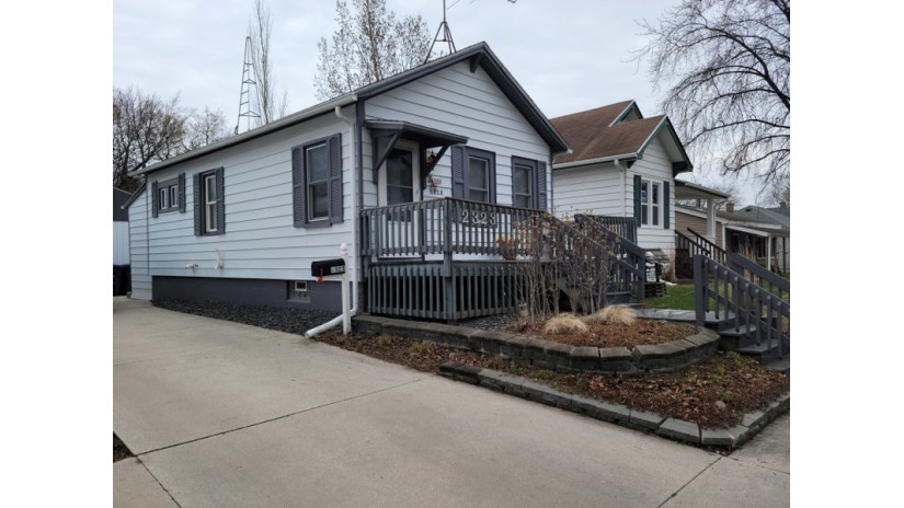 2323 N 23rd St Sheboygan, WI 53083 by Shorewest Realtors $105,000