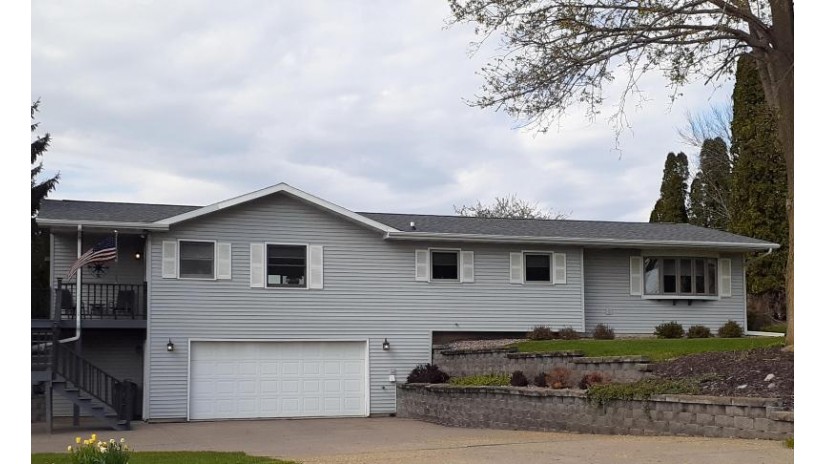 W6244 County Road S Onalaska, WI 54650 by Homestead Realty Inc. Wi #2 $309,900