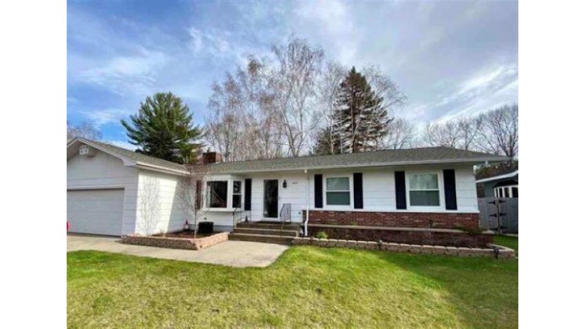 3821 Irving Street Marinette, WI 54143 by Weichert, Realtors-Place Perfect $159,900